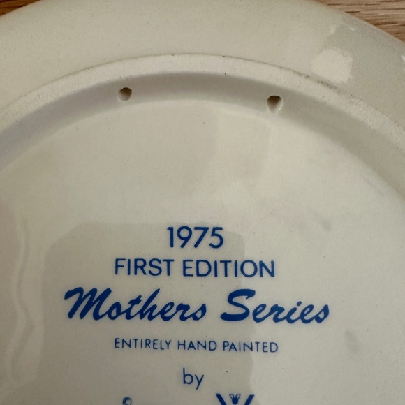 1975 First Edition Mothers Series Rabbit Plate Goebel W Germany with Box - Picture 7 of 13